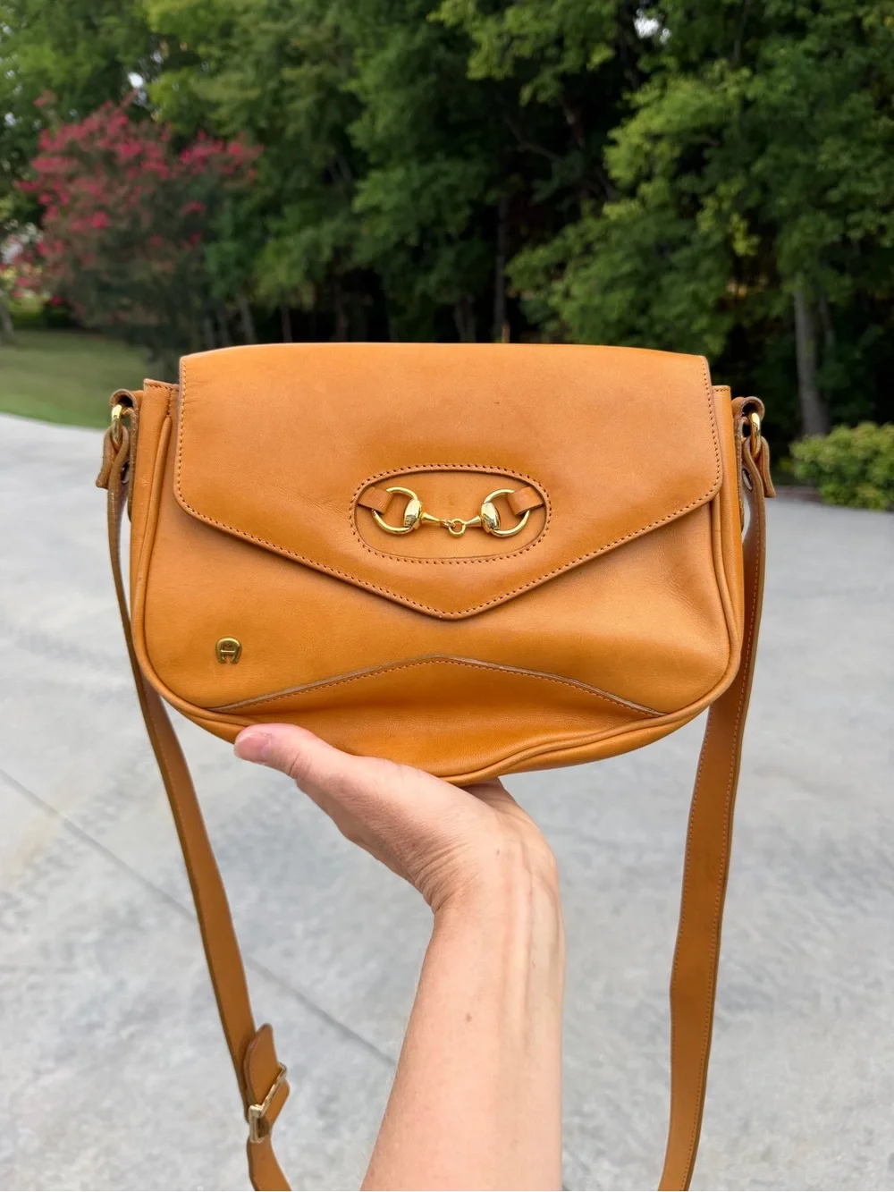 VINTAGE Etienne Aigner Tan Leather Shoulder Bag with Gold Horsebit Hardware